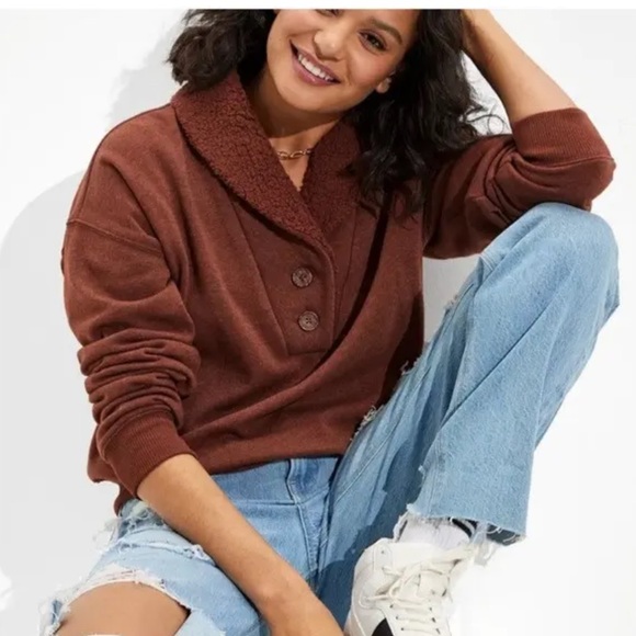 American Eagle Outfitters Tops - Vintage Y2K American Eagle Outfitters Brown Sherpa Collar Button Pullover Size S